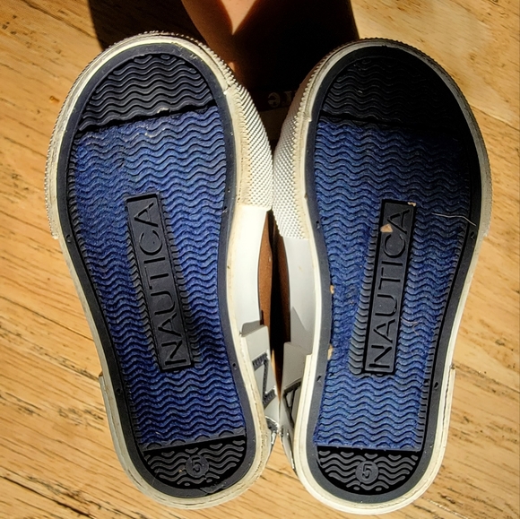 Nautica Kids Adjustable Strap Bungee Straps Casual Shoes Size:5 - Picture 4 of 9